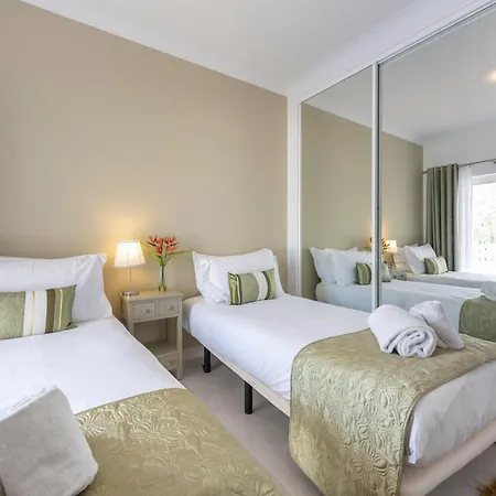 Ruby Βίλα Budens